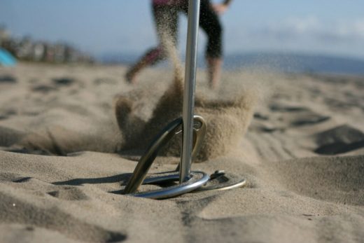 How To Play Horseshoes Horseshoes Rules Guide Backyard Sidekick